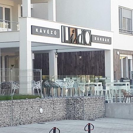 Lido Riviera Apartman Балатонлеле Екстериор снимка