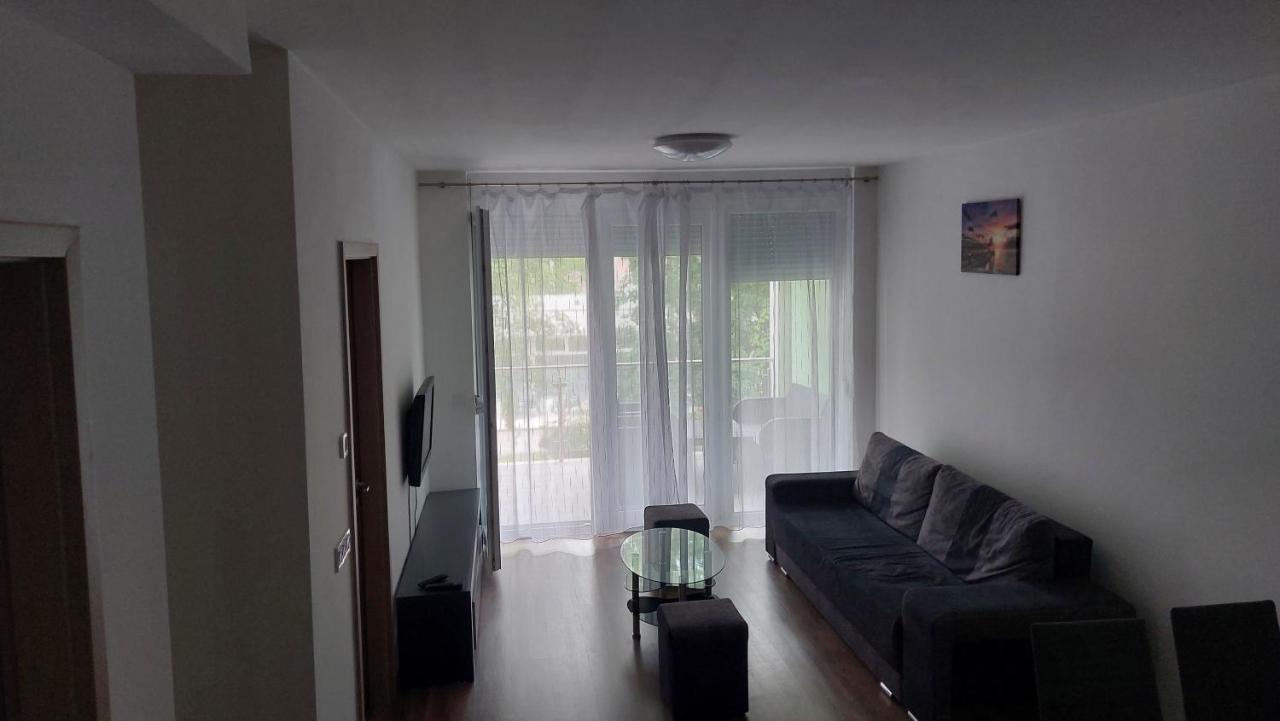 Lido Riviera Apartman Балатонлеле Екстериор снимка