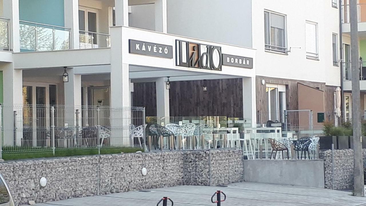 Lido Riviera Apartman Балатонлеле Екстериор снимка