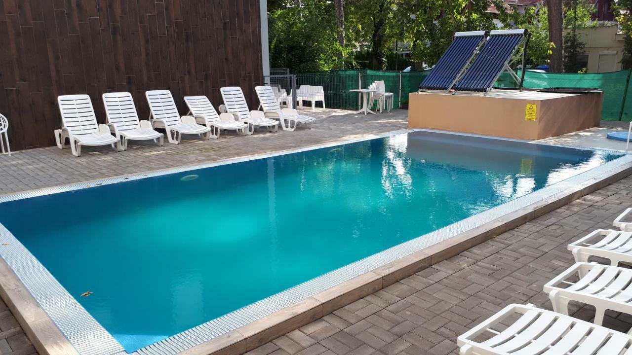 Lido Riviera Apartman Балатонлеле Екстериор снимка